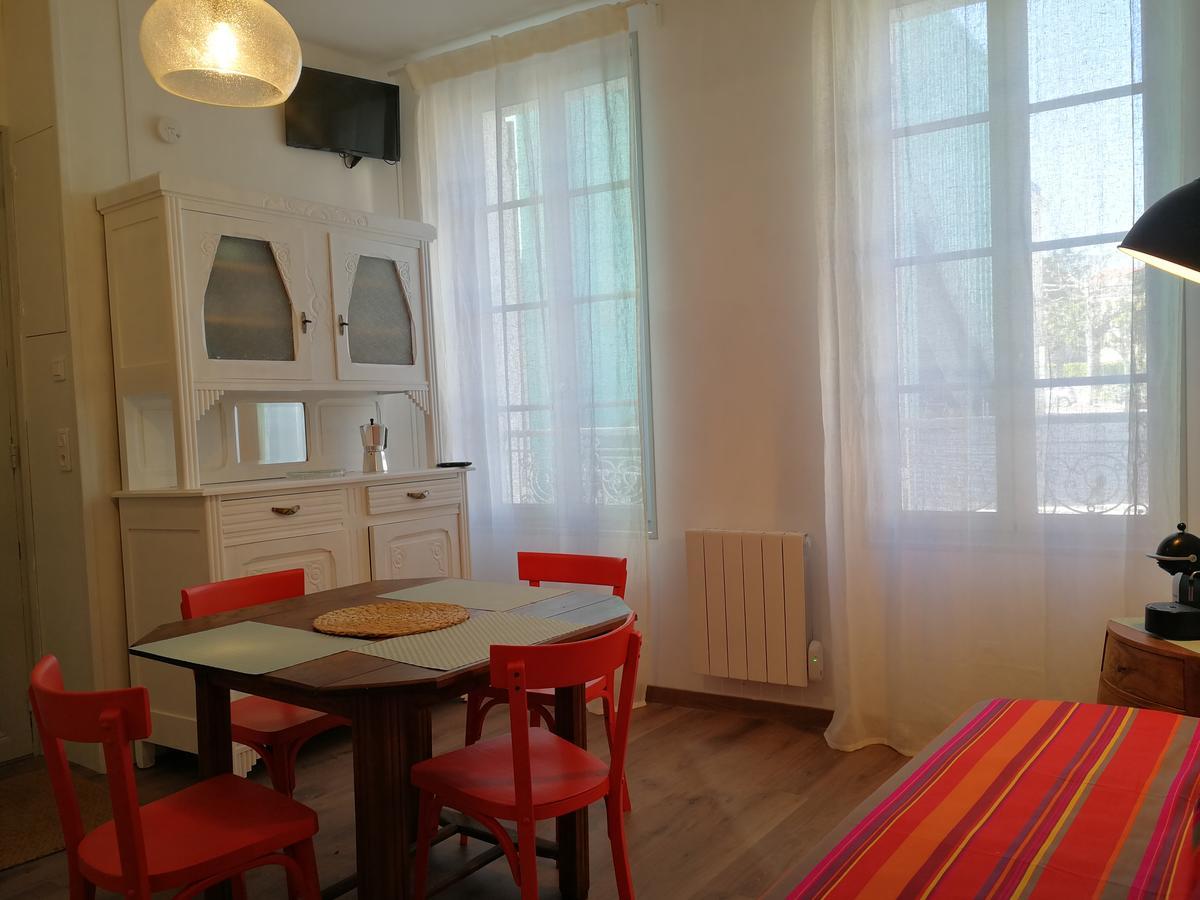 La Loge Du Theatre -